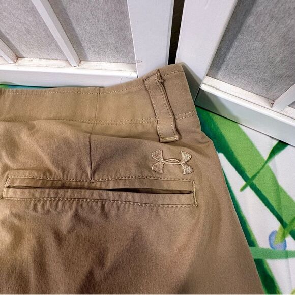 Under Armour Shorts Size 36 - Picture 7 of 11